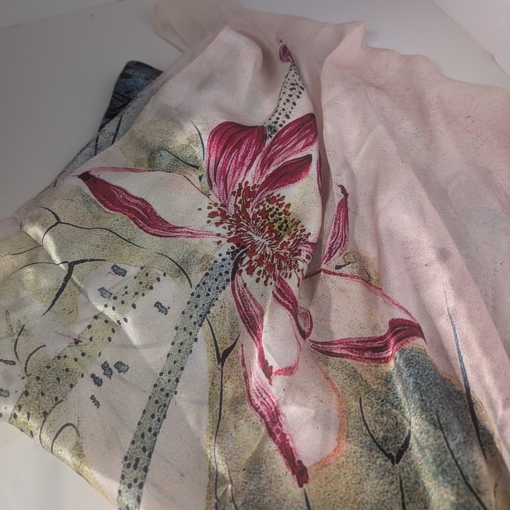 Shanghai Story NWT 100% Mulberry Silk Abstract Floral Scarf 53 x 170cm - Picture 4 of 7